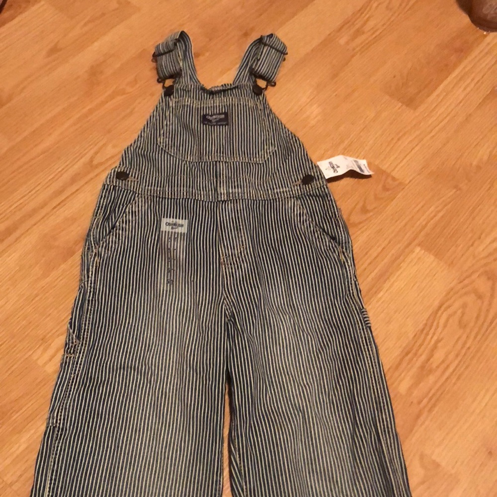 Girls Overalls 5/T BRAND NEW and Never Worn